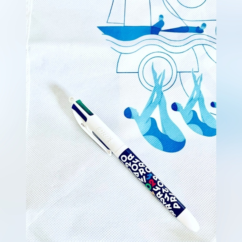 4pc Olympic’s 2024 France shopping tote bags 3 & 1 pen writes in multiple colors - Picture 2 of 6